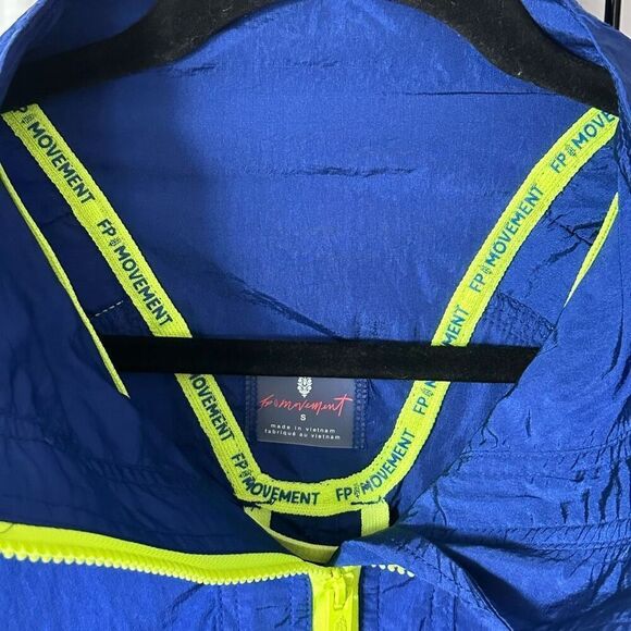 FP Movement Varsity Blues Jacket Womens S Sapphire Neon Green NWT Sporty‎ - Picture 4 of 12